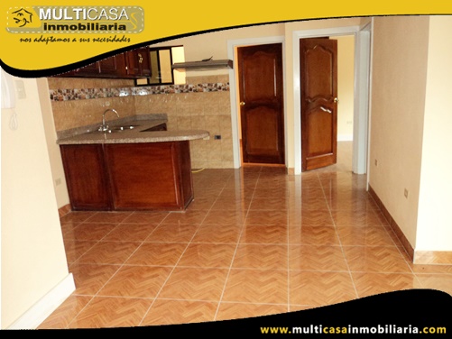 Casa en Venta a Crédito de Tres Departamentos Sector Control Sur Cuenca-Ecuador