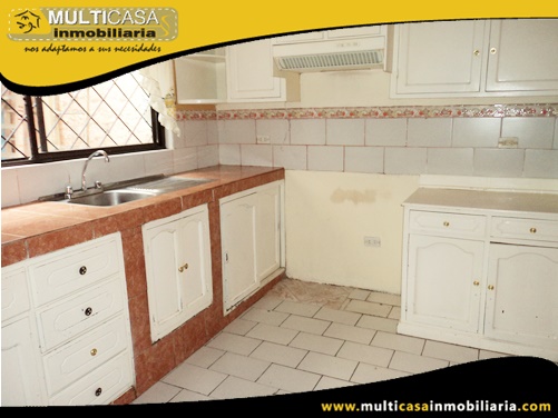 Casa en Venta a Crédito en Ciudadela Privada Sector Centro de la Ciudad Cuenca-Ecuador