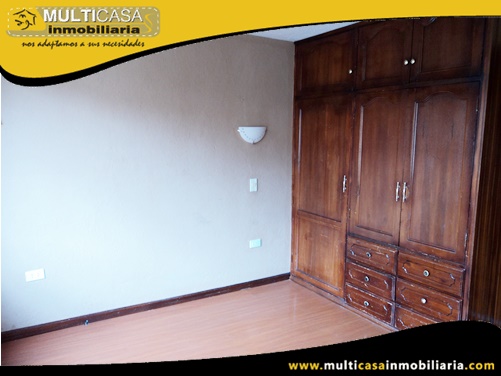 Casa en Venta a Crédito en Ciudadela Privada Sector Centro de la Ciudad Cuenca-Ecuador