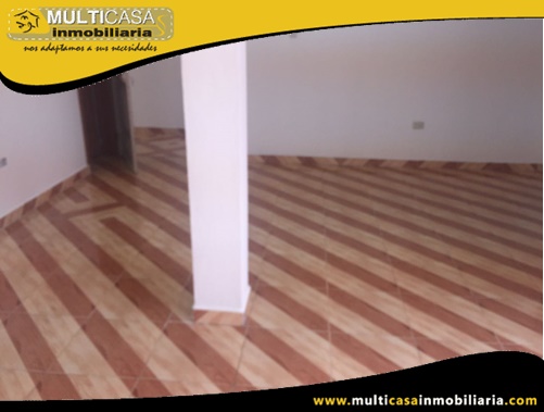 Casa en Venta a Crédito con Local Comercial Sector Quinta Chica Cuenca-Ecuador