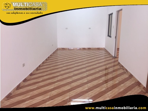 Casa en Venta a Crédito con Local Comercial Sector Quinta Chica Cuenca-Ecuador