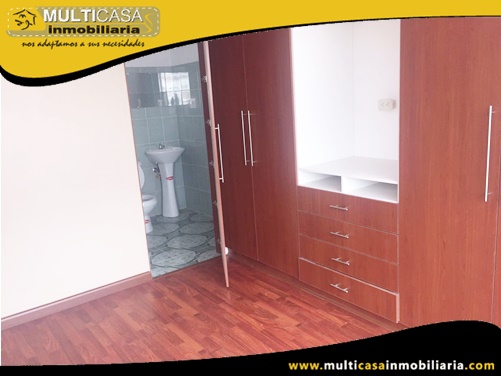 Casa en Venta a Crédito con Local Comercial Sector Quinta Chica Cuenca-Ecuador