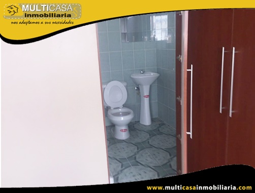 Casa en Venta a Crédito con Local Comercial Sector Quinta Chica Cuenca-Ecuador