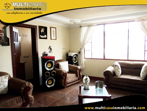 Casa Comercial en Venta a Crédito Tres departamentos Sector Circo Social Cuenca-Ecuador