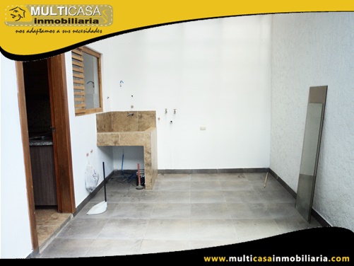 Casa en Venta a Crédito en Condominio Privado Sector Ciudadela de Los Ingenieros Cuenca-Ecuador