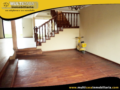 Casa en Venta a Crédito Sector Av. 10 de Agosto Cuenca-Ecuador