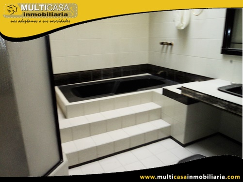 Casa en Venta a Crédito Sector Av. 10 de Agosto Cuenca-Ecuador