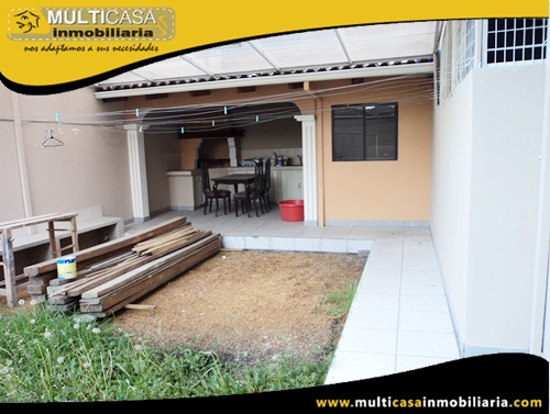 Casa en Venta a Crédito Sector Av. 10 de Agosto Cuenca-Ecuador