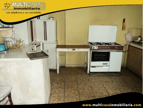 Casa en Venta a Crédito Sector Centro de la Ciudad Cuenca-Ecuador