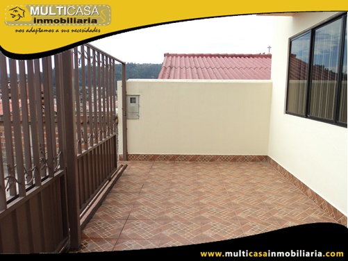 Casa en Venta a Crédito en Condominio Privado Sector Mercado 12 de Abril Cuenca-Ecuador