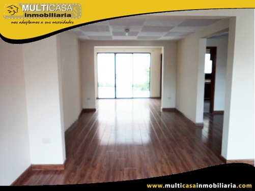 Casa en Venta a Crédito en Condominio Privado Sector Mercado 12 de Abril Cuenca-Ecuador