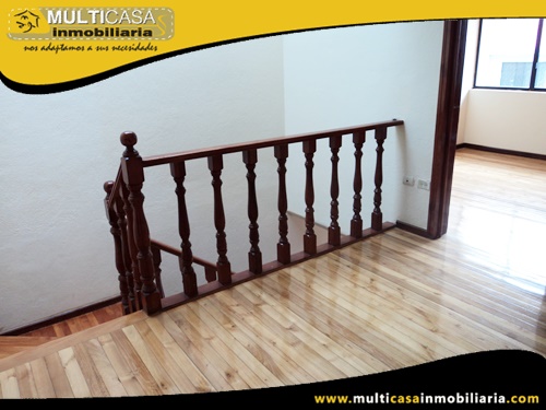 Casa en Venta a Crédito en Condominio Privado Sector Mercado 12 de Abril Cuenca-Ecuador