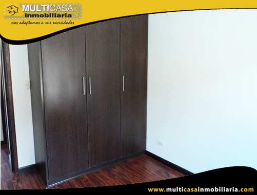 Casa en Venta a Crédito en Condominio Privado Sector Av. Primero de Mayo Cuenca-Ecuador