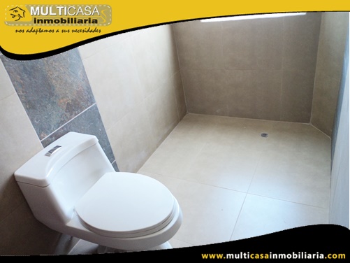 Casa en Venta a Crédito en Condominio Privado Sector Av. Primero de Mayo Cuenca-Ecuador