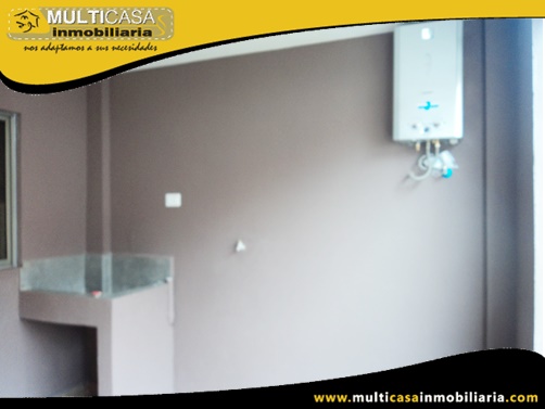 Edificio en Venta a Crédito de Cuatro Departamentos Sector Av. de las Américas Cuenca-Ecuador