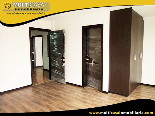 Edificio en Venta a Crédito de Cuatro Departamentos Sector Av. de las Américas Cuenca-Ecuador