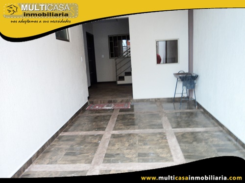 Edificio en Venta a Crédito de Cuatro Departamentos Sector Av. de las Américas Cuenca-Ecuador