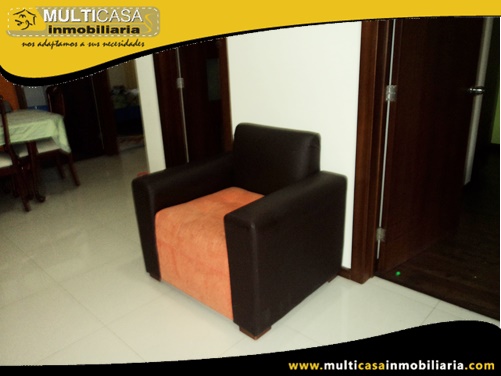 Edificio en Venta a Crédito de Cuatro Departamentos con Dos Locales Comerciales Sector Miraflores Cuenca-Ecuador