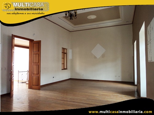 Casa en Venta a Crédito Sector Centro de la Ciudad Cuenca-Ecuador
