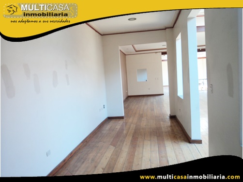 Casa en Venta a Crédito Sector Centro de la Ciudad Cuenca-Ecuador