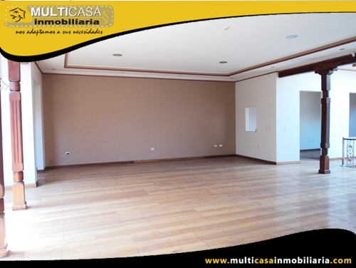 Casa en Venta a Crédito Sector Centro de la Ciudad Cuenca-Ecuador