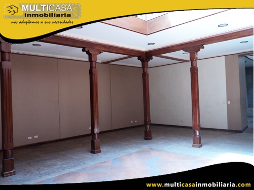 Casa en Venta a Crédito Sector Centro de la Ciudad Cuenca-Ecuador