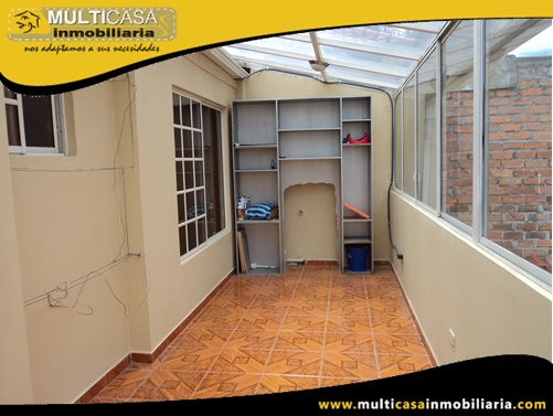 Arriendo Casa de Lujo Sector Av. 10 de Agosto Cuenca-Ecuador