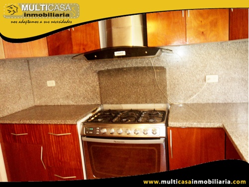 Arriendo Casa de Lujo Sector Av. 10 de Agosto Cuenca-Ecuador