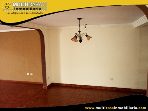 Arriendo Casa de Lujo Sector Av. 10 de Agosto Cuenca-Ecuador