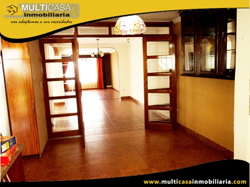 Arriendo Casa de Lujo Sector Av. 10 de Agosto Cuenca-Ecuador