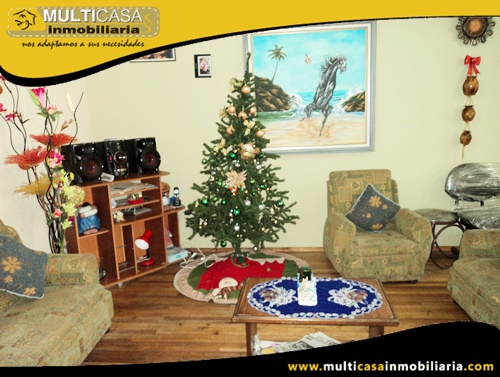 Casa en Venta a Crédito con Dos Locales Comerciales Sector Mercado 27 de Febrero Cuenca-Ecuador