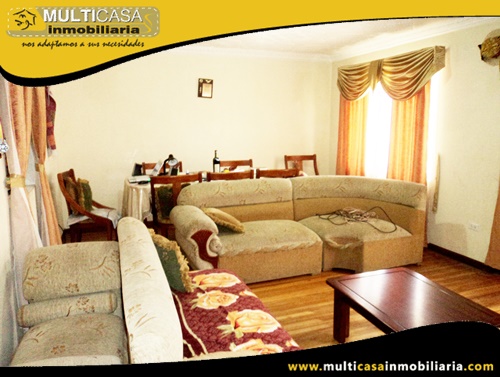 Casa en Venta de Dos Departamentos en Calle de Retorno a Crédito Sector Jardines de San Joaquín Cuenca-Ecuador