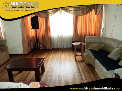 Casa en Venta de Dos Departamentos en Calle de Retorno a Crédito Sector Jardines de San Joaquín Cuenca-Ecuador