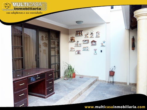 Casa en Venta a Crédito Sector Ciudadela de los Ingenieros Cuenca-Ecuador