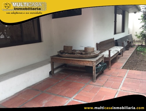 Casa en Venta a Crédito Sector Remigio Crespo Cuenca-Ecuador