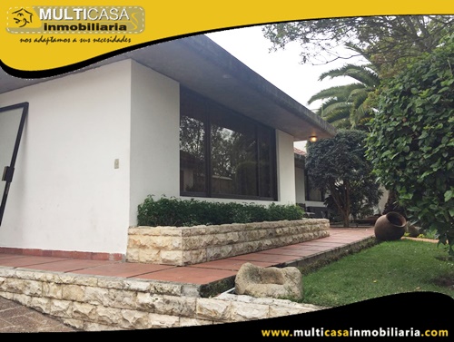 Casa en Venta a Crédito Sector Remigio Crespo Cuenca-Ecuador