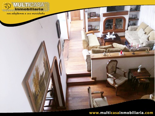 Casa en Venta a Crédito Sector Remigio Crespo Cuenca-Ecuador
