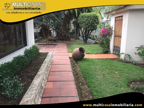 Casa en Venta a Crédito Sector Remigio Crespo Cuenca-Ecuador