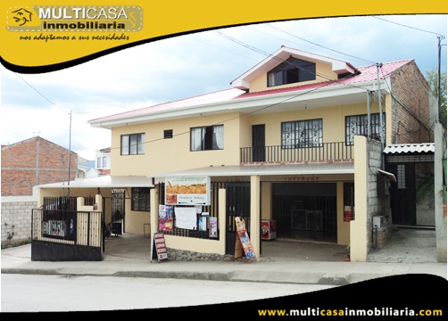 Casa Comercial de Cinco Departamentos en Venta a Crédito Sector El Tejar Cuenca-Ecuador