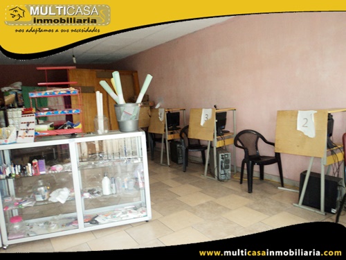 Casa Comercial de Cinco Departamentos en Venta a Crédito Sector El Tejar Cuenca-Ecuador