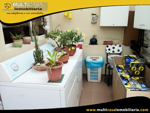 Casa en Venta a Crédito en Condominio Privado Sector Control Sur Cuenca-Ecuador