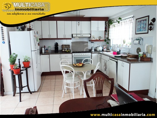 Casa en Venta a Crédito en Condominio Privado Sector Control Sur Cuenca-Ecuador