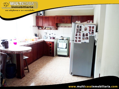 Casa en Venta a Crédito Sector Las Orquídeas Cuenca-Ecuador