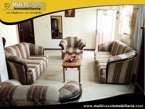 Casa en Venta a Crédito con Dos Locales Comerciales Sector Vía a Llacao Cuenca-Ecuador