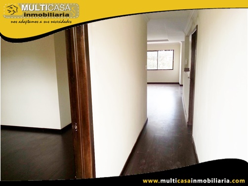 Casa Comercial en Venta a Crédito Sector Ave. 10 de Agosto Cuenca-Ecuador