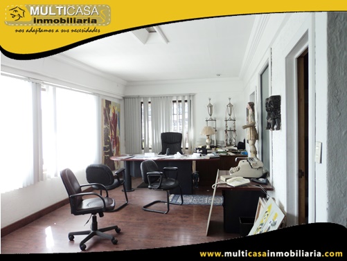 Nave Industrial en Venta a Crédito Sector Parque Industrial Cuenca - Ecuador