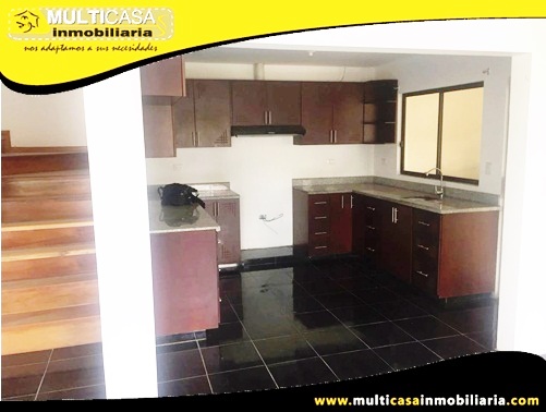 Casa en Venta a Crédito con Mini-suite independiente Sector Ciudadela la Pradera - Patamarca Cuenca-Ecuador