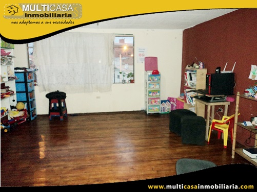 Casa en Venta a Crédito de Siete Departamentos Sector Av. 10 de Agosto Cuenca-Ecuador