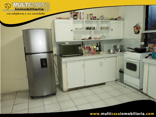 Casa en Venta a Crédito de Siete Departamentos Sector Av. 10 de Agosto Cuenca-Ecuador