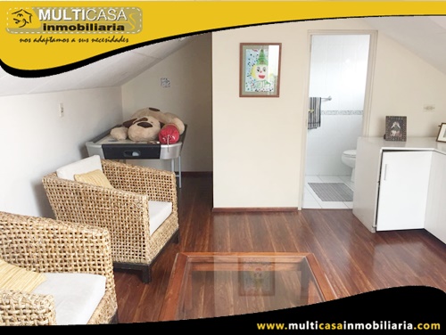 Casa en Venta a Crédito en Urbanización Privada Sector Emov - Entrada a Misicata Cuenca-Ecuador